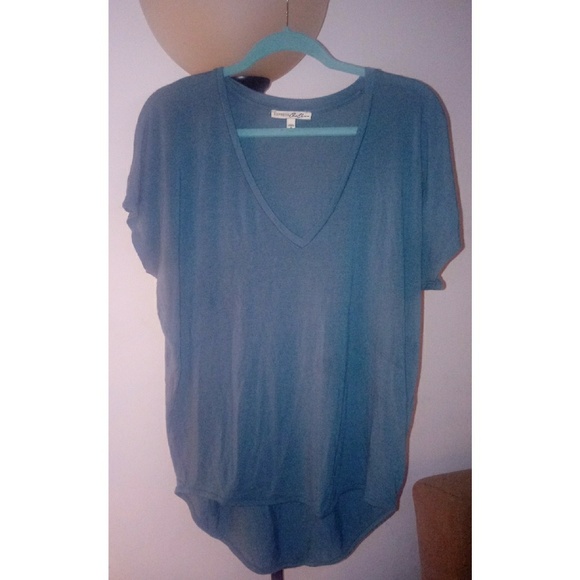 Express V-Neck T-Shirt - Picture 1 of 1